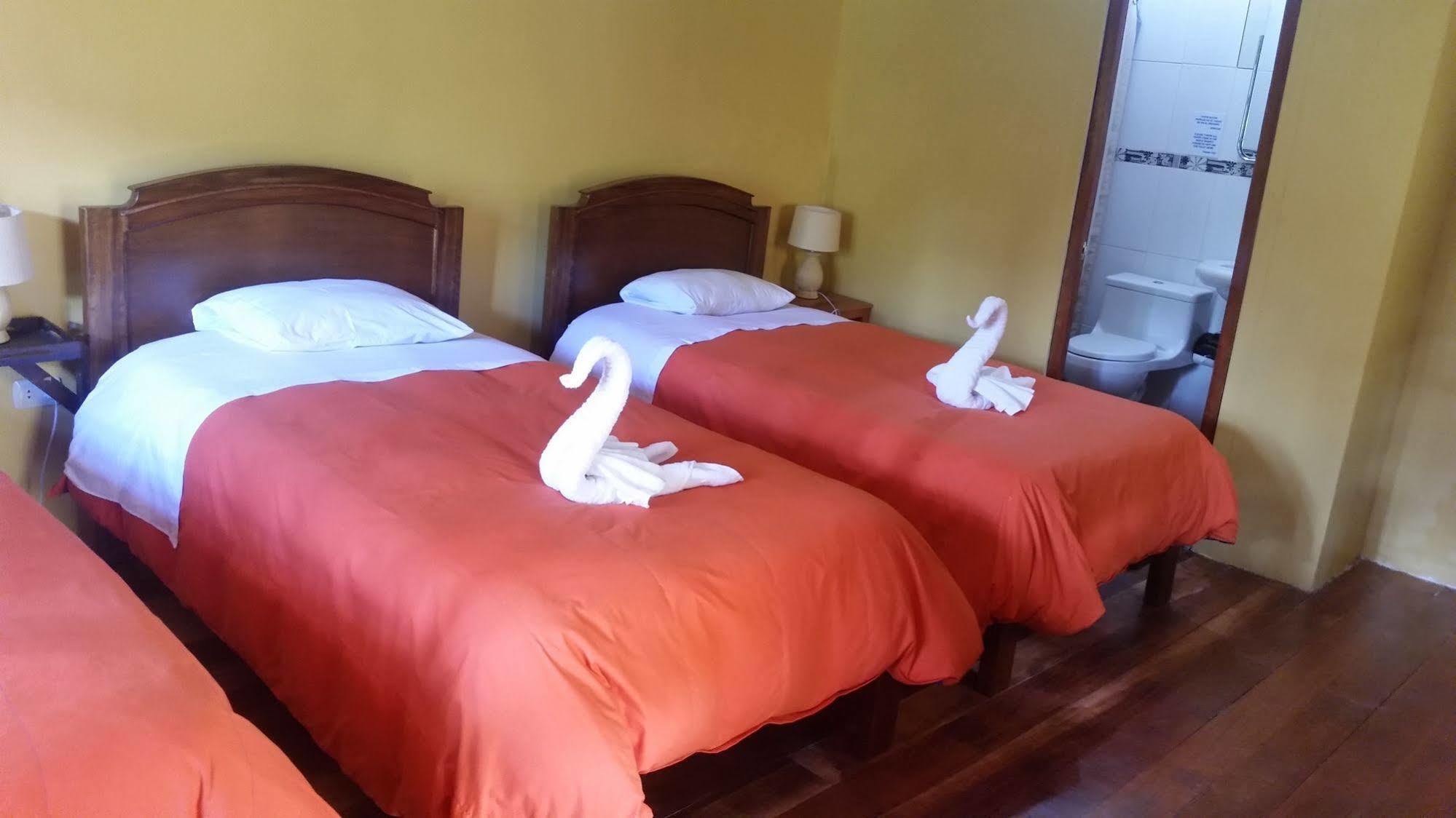 Wayras Hostal Ollantaytambo Exterior foto